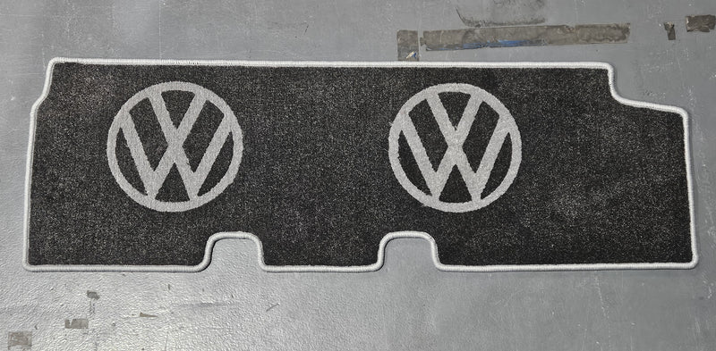 T5 Kombi Rug 3 seat pedestal configuration.