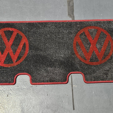 T6 Kombi Rug 3 seat pedestal configuration.