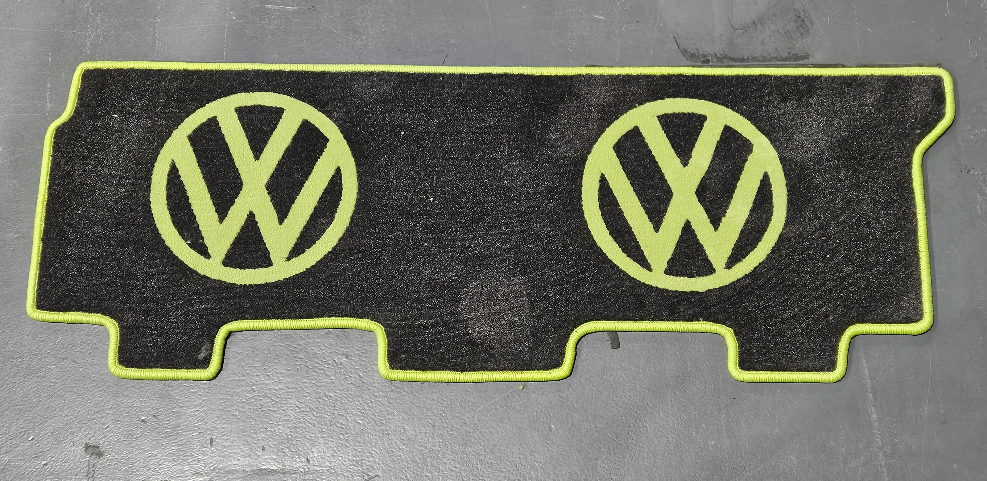 T5 Kombi Rug 1+1+1  seat configuration.