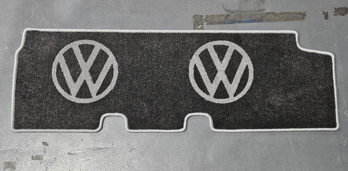 T5 Kombi Rug 3 seat pedestal configuration.