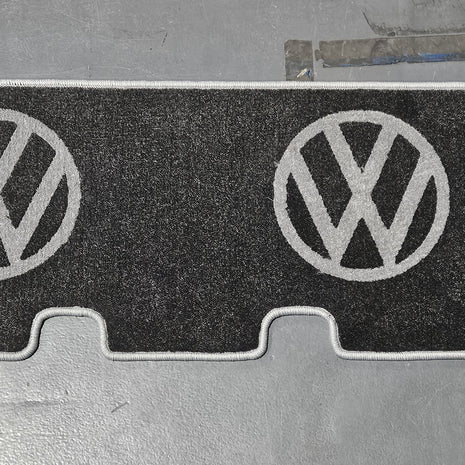 T5 Kombi Rug 3 seat pedestal configuration.