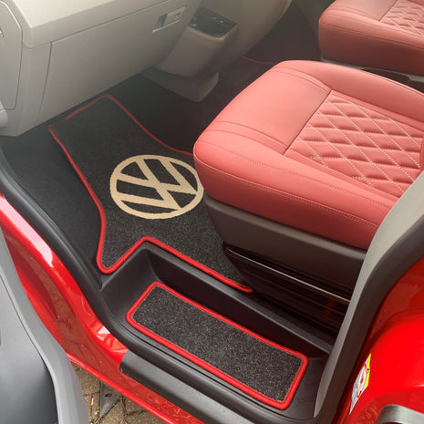 T6.1 Dec 19 onwards - 1+1 Seat Cab Rug with VW Logo