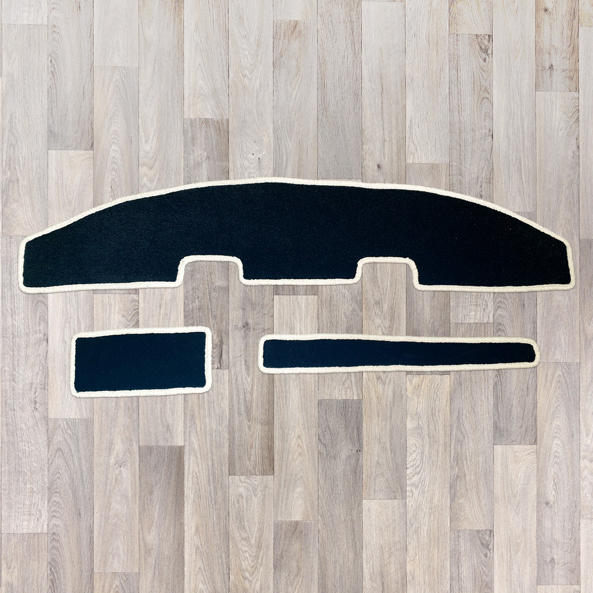 T4 dashboard 3 piece carpet set in black and white colours